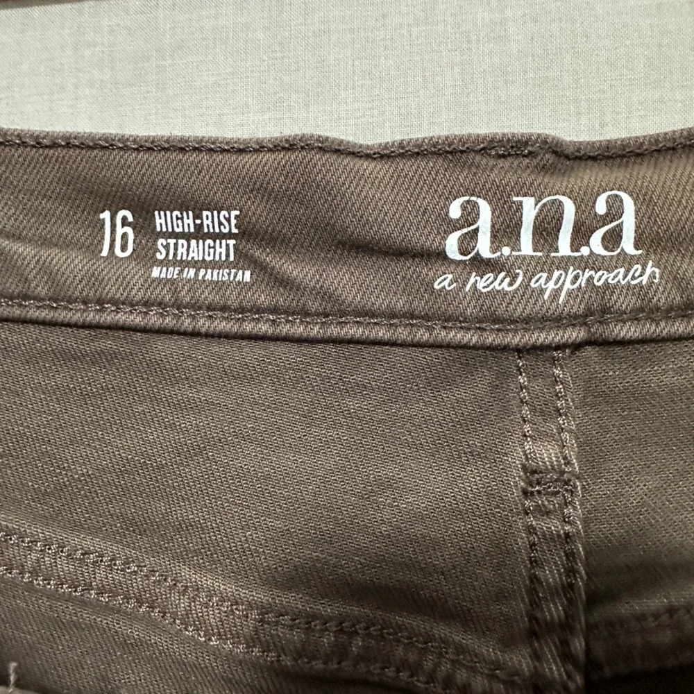 a.n.a Women's 16 High-Rise Straight Jeans Brown Stretch Denim 3B32D3